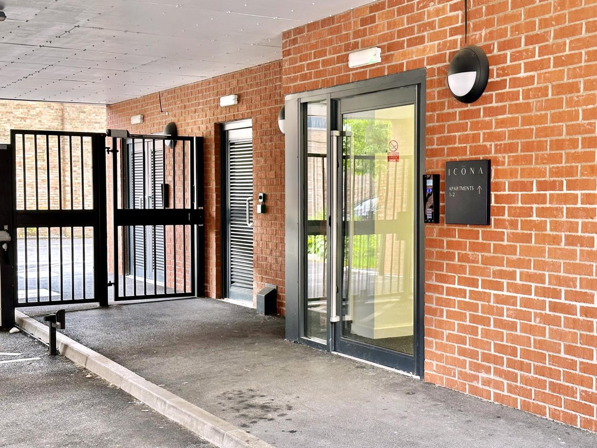 Icona Luxury Apartment With Minster Views & Allocated Parking York Exterior foto